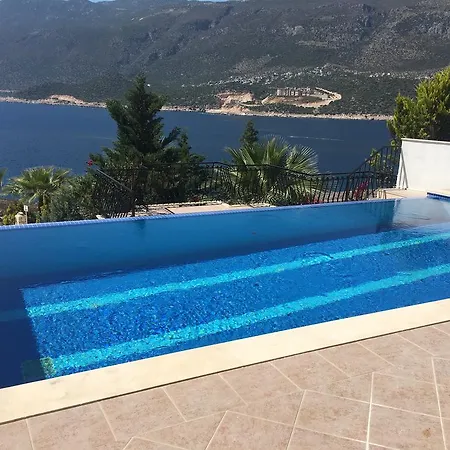Villa Sea Front Soveda *