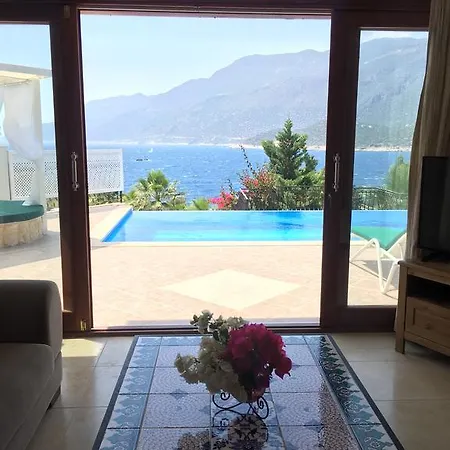 Villa Sea Front Soveda Kas