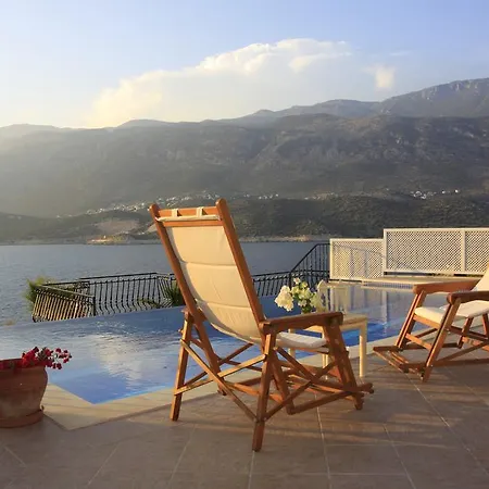 Villa Sea Front Soveda