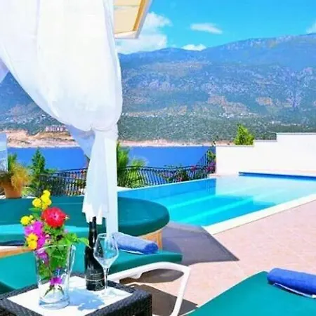 Villa Sea Front Soveda